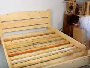 Двоярусне ліжко з дсп своїми руками. Креслення двоярусного ліжка