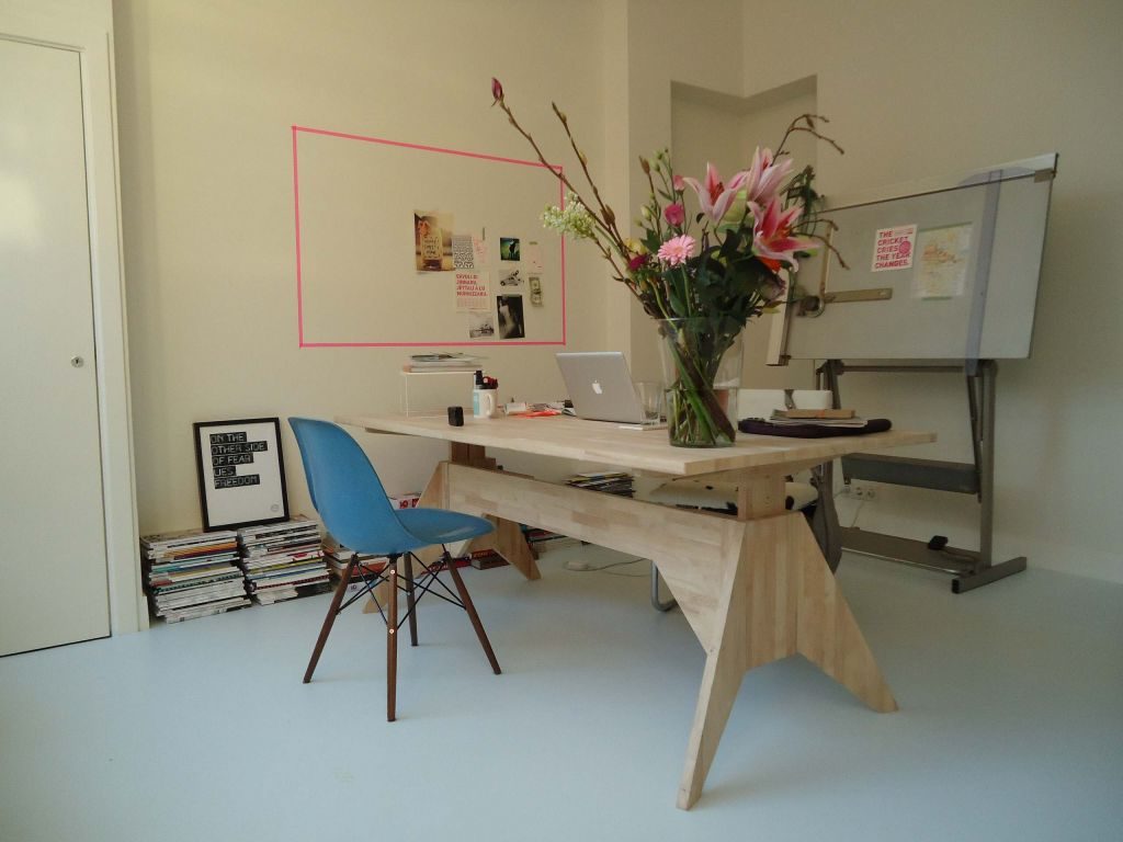 Письмовий стіл для школяра (40 фото) - форми, ідеї. Письмовий стіл для школяра в інтерєрі дитячої столи для школи від дизайнера в кімнаті