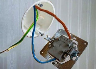 Як живити, як провести розетку від лампочки? як підключити розетку від вимикача самостійно виготовлення перехідника розетка-патрон.