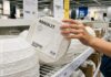 Як перетворити лампу IKEA REGOLIT на індивідуальне весняне підсвічування